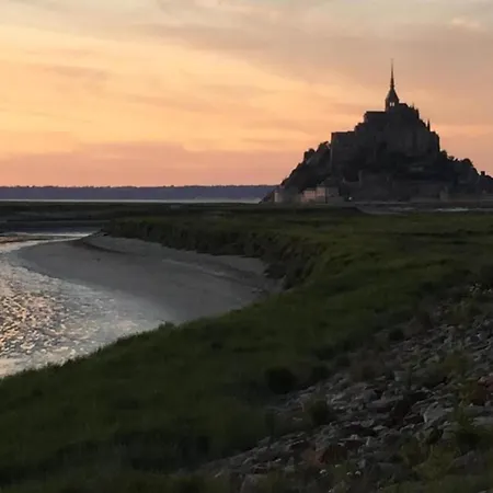 Near Mont Saint Michel Roz-sur-Couesnon